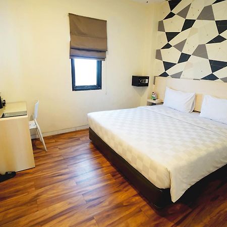 Hotel 88 Mangga Besar Raya 120 Jakarta By Wh Luaran gambar