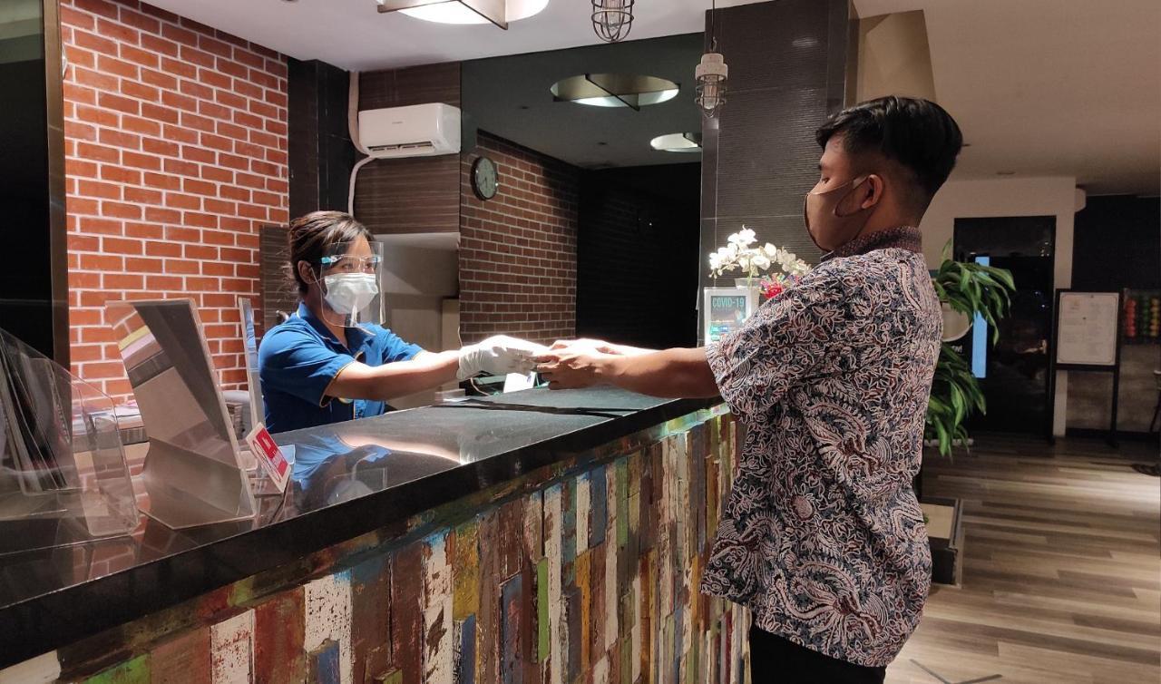 Hotel 88 Mangga Besar Raya 120 Jakarta By Wh Luaran gambar