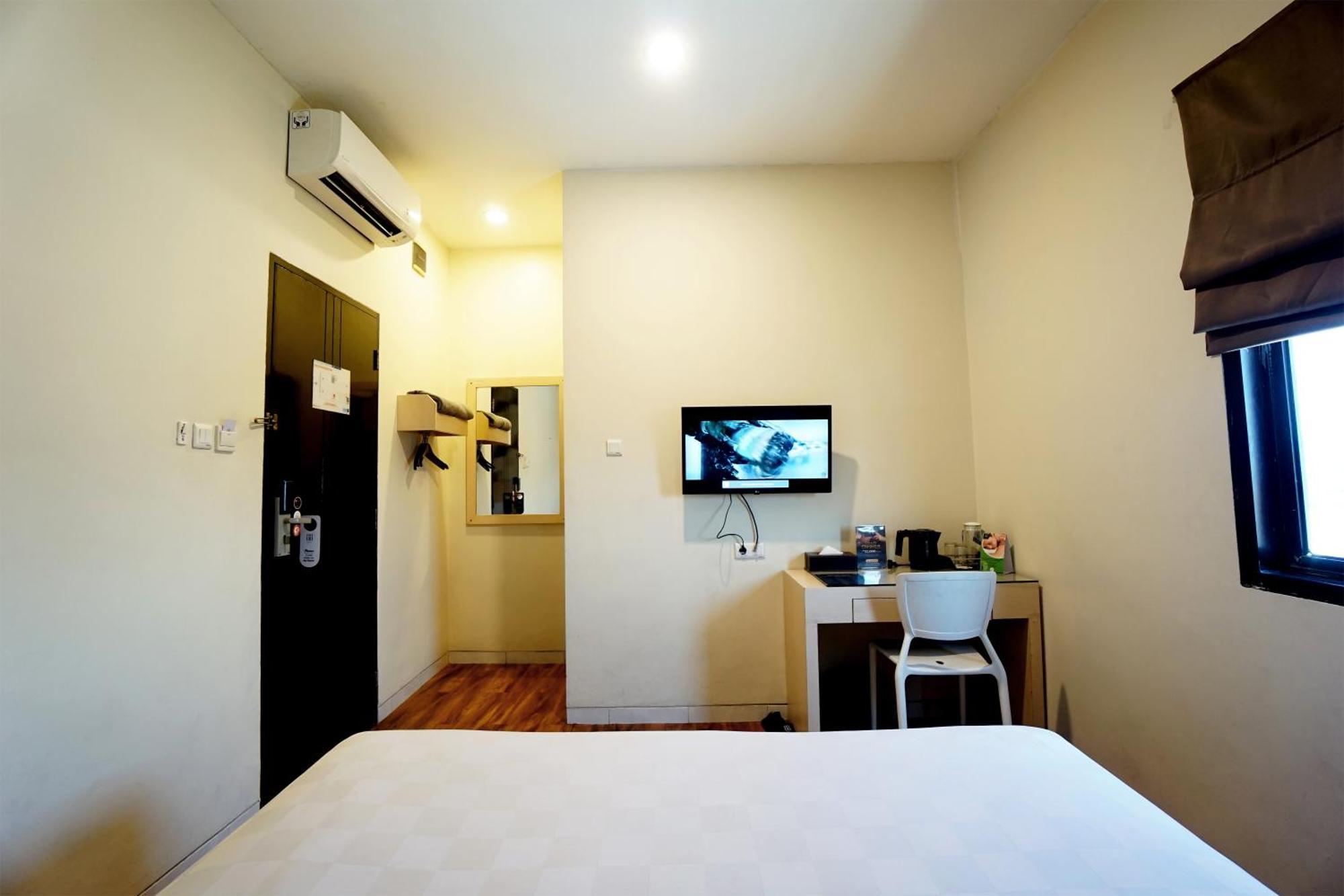 Hotel 88 Mangga Besar Raya 120 Jakarta By Wh Luaran gambar