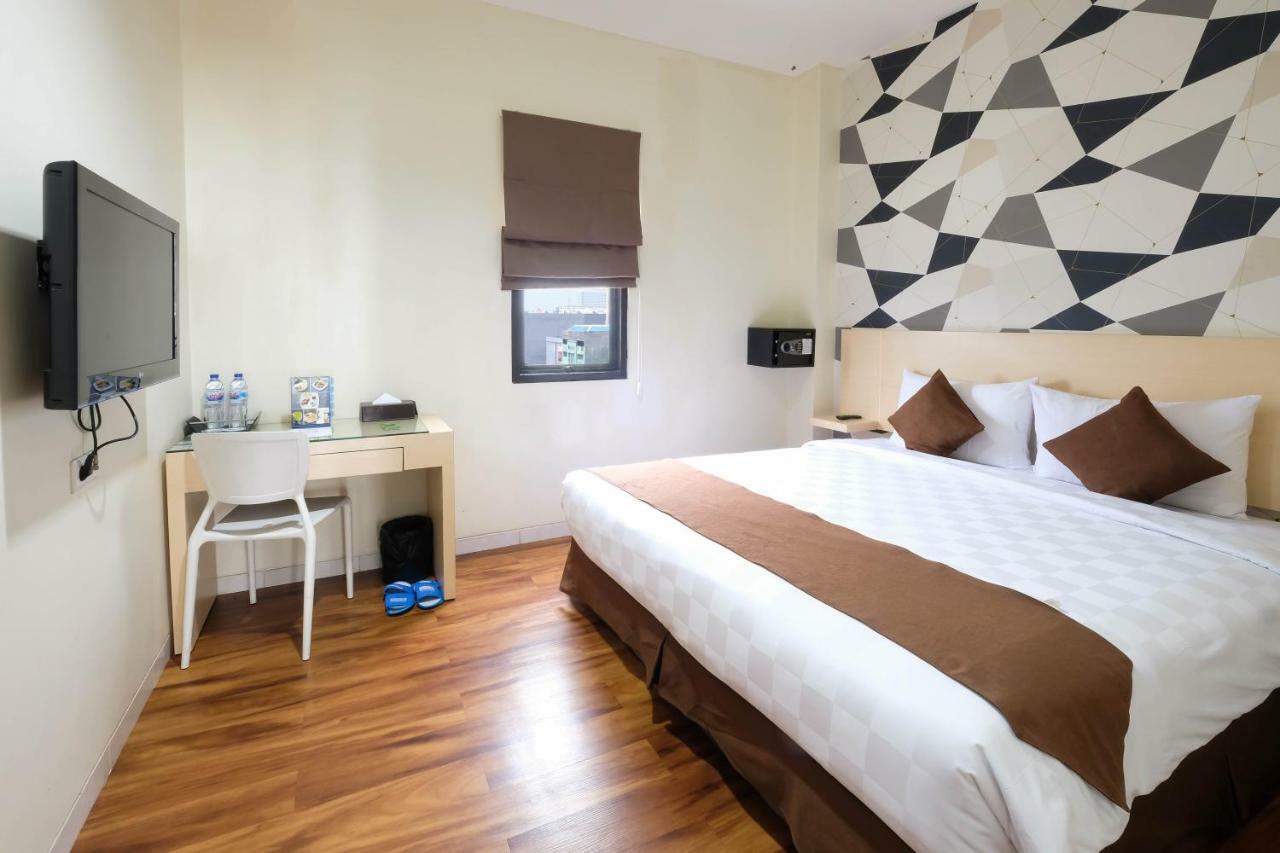 Hotel 88 Mangga Besar Raya 120 Jakarta By Wh Luaran gambar