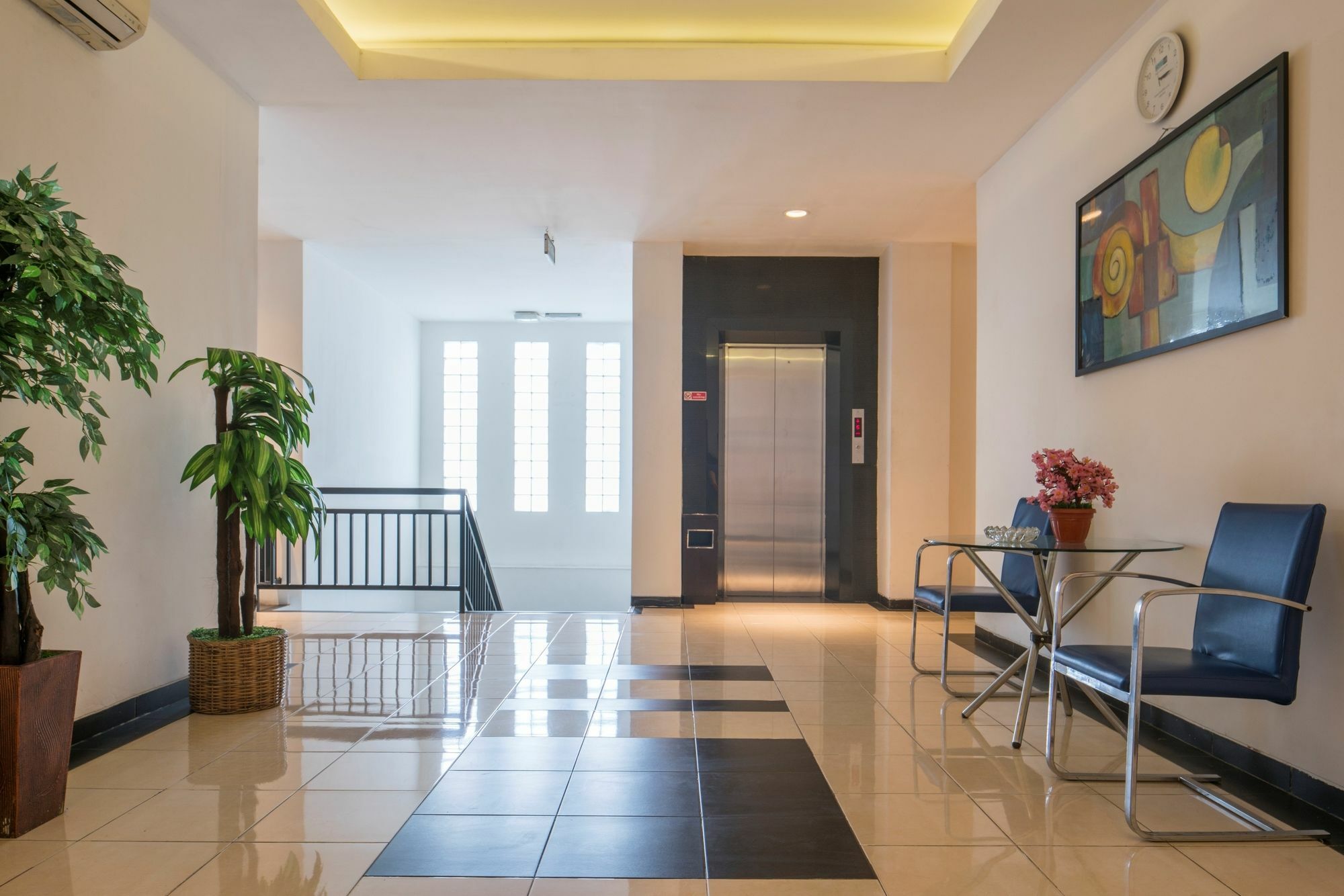 Hotel 88 Mangga Besar Raya 120 Jakarta By Wh Luaran gambar