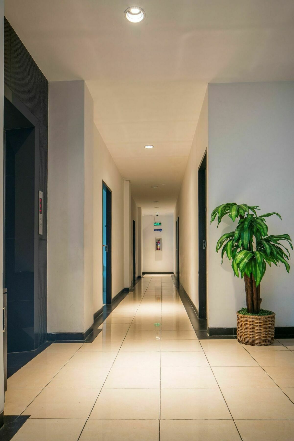 Hotel 88 Mangga Besar Raya 120 Jakarta By Wh Luaran gambar